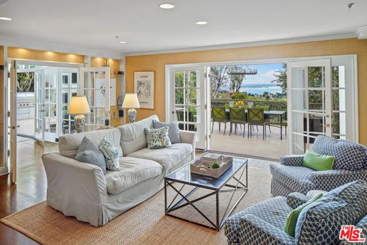 541 Paseo Miramar, Pacific Palisades, California 90272