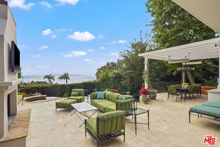 541 Paseo Miramar, Pacific Palisades, California 90272