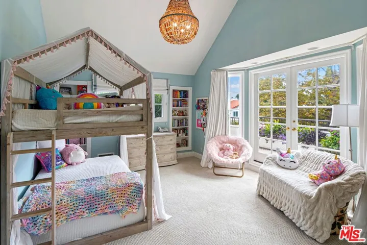 541 Paseo Miramar, Pacific Palisades, California 90272