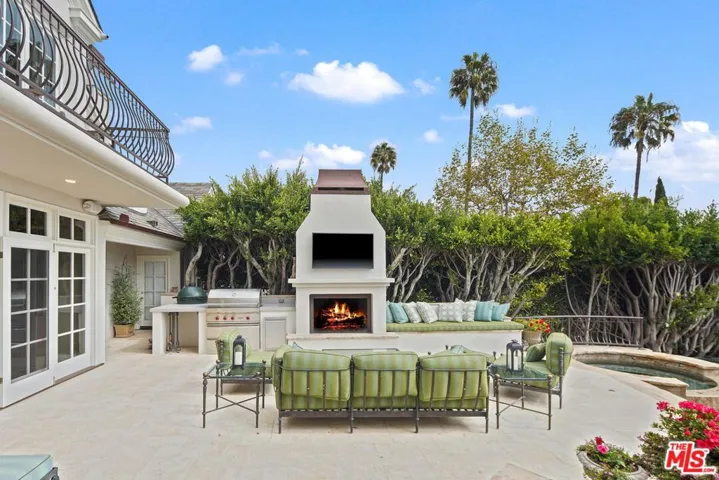 541 Paseo Miramar, Pacific Palisades, California 90272