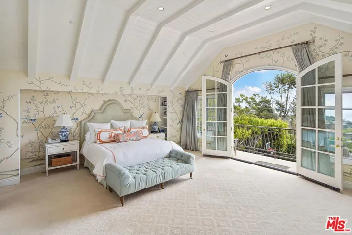 541 Paseo Miramar, Pacific Palisades, California 90272