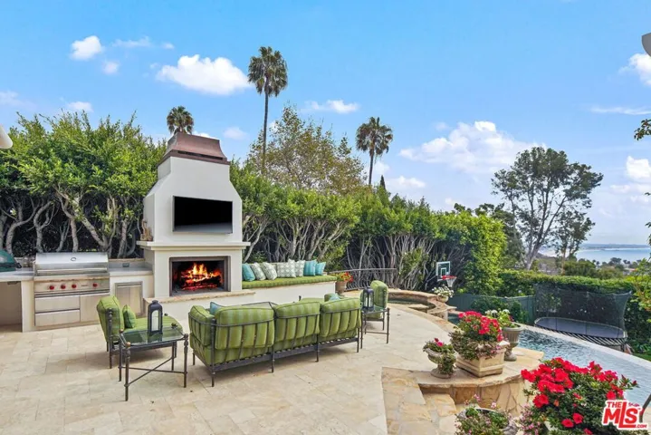 541 Paseo Miramar, Pacific Palisades, California 90272