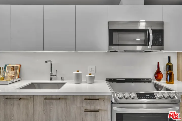 2801 Sunset Place 145, Los Angeles, California 90005