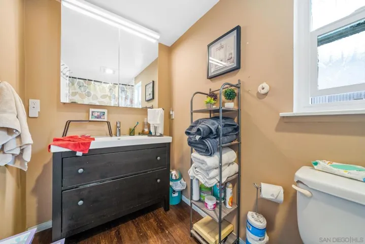 2414 S Shelton St, Santa Ana, California 92707