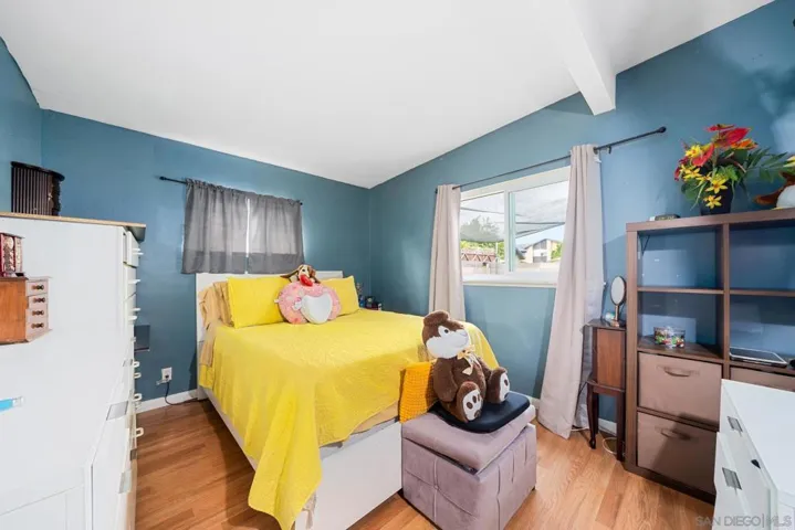 2414 S Shelton St, Santa Ana, California 92707