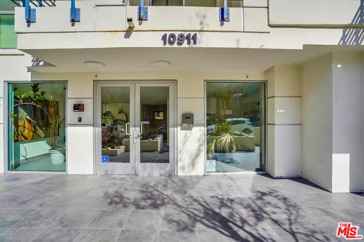 10911 Wellworth Avenue 2a, Los Angeles, California 90024