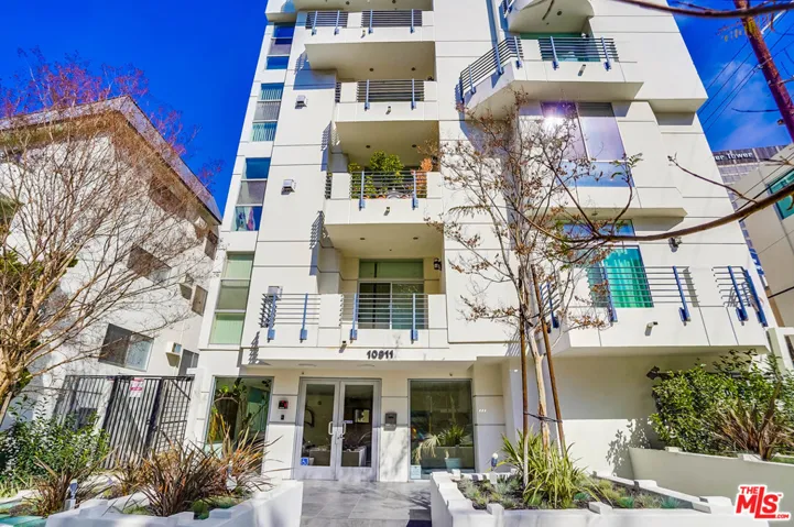 10911 Wellworth Avenue 2a, Los Angeles, California 90024
