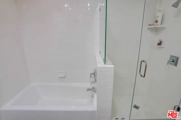 10911 Wellworth Avenue 2a, Los Angeles, California 90024