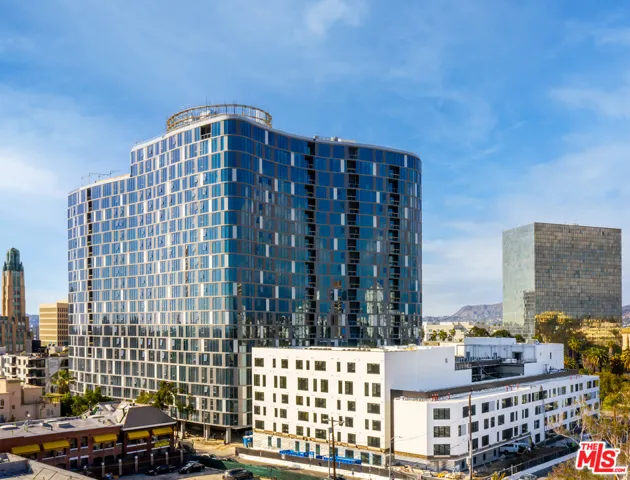 2801 Sunset Place 262, Los Angeles, California 90005