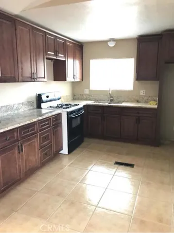 19041 Muskrat Avenue, Adelanto, California 92301