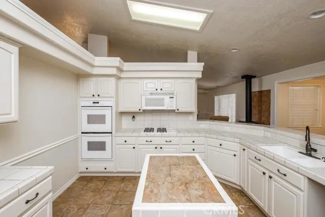 31041 Sherwood Street, Lucerne Valley, California 92356
