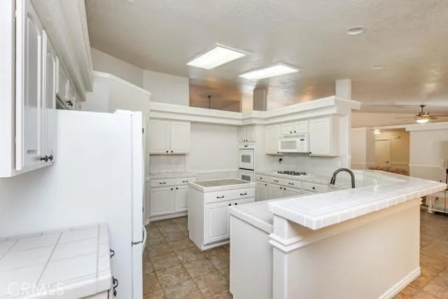 31041 Sherwood Street, Lucerne Valley, California 92356