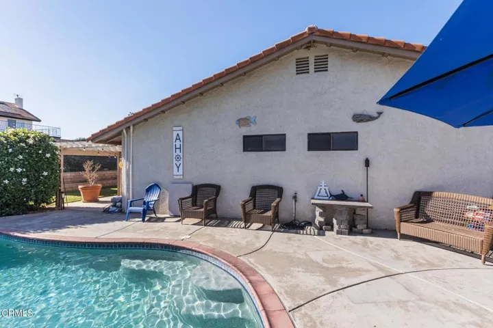Peppertree Ln-40