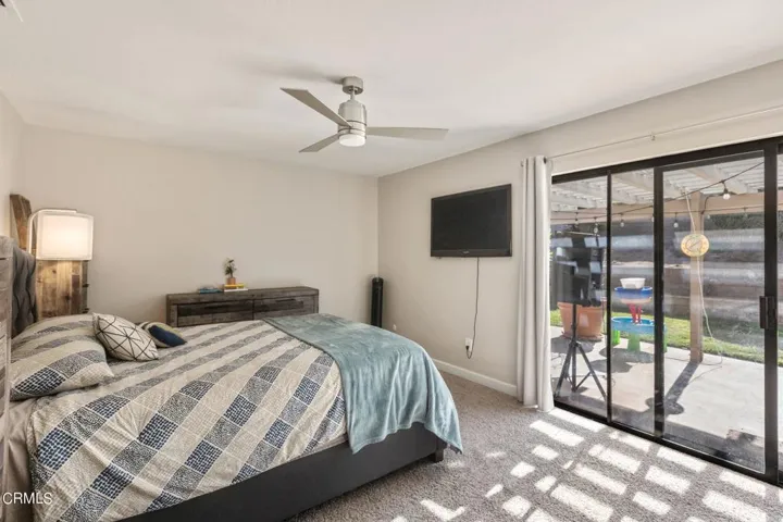 Peppertree Ln-32