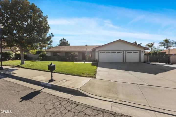 Peppertree Ln-2
