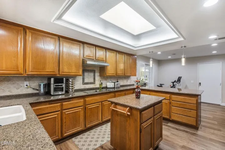 Peppertree Ln-13