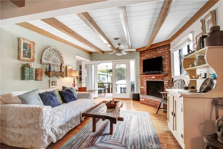 8553 Louise Avenue, Sherwood Forest, California 91325