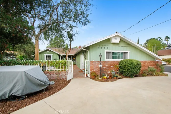 8553 Louise Avenue, Sherwood Forest, California 91325