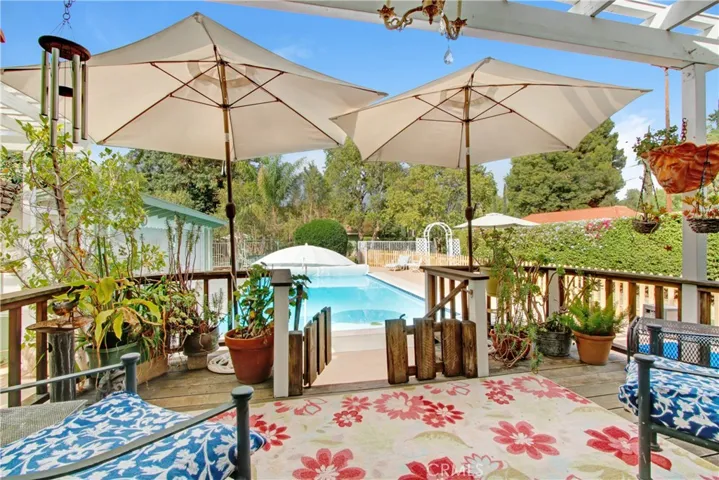 8553 Louise Avenue, Sherwood Forest, California 91325