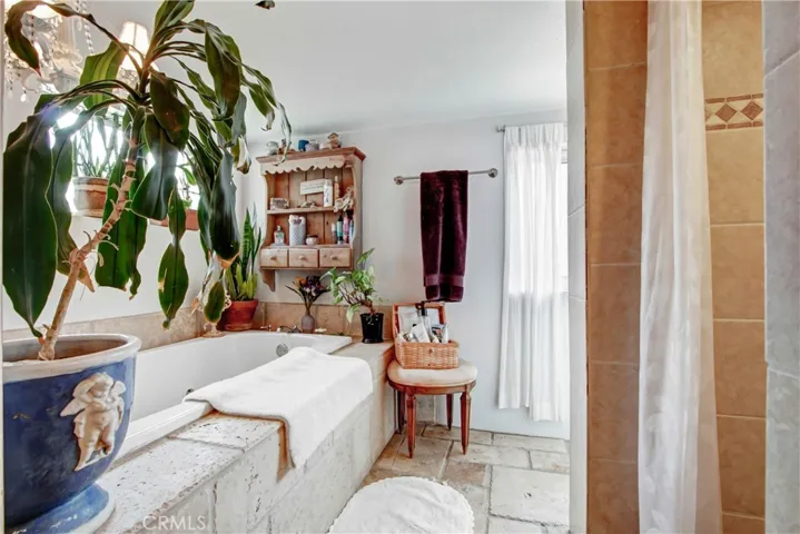 8553 Louise Avenue, Sherwood Forest, California 91325