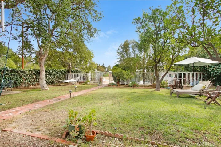 8553 Louise Avenue, Sherwood Forest, California 91325
