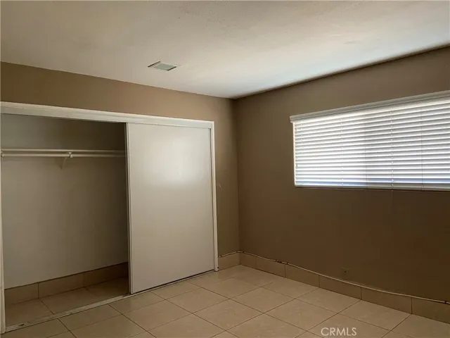 2748 recent pic bedroom 1