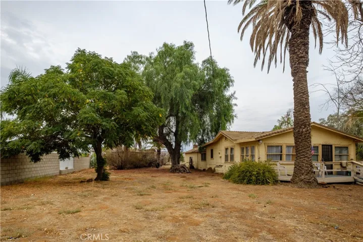 9274 63rd Street, Jurupa Valley, California 92509