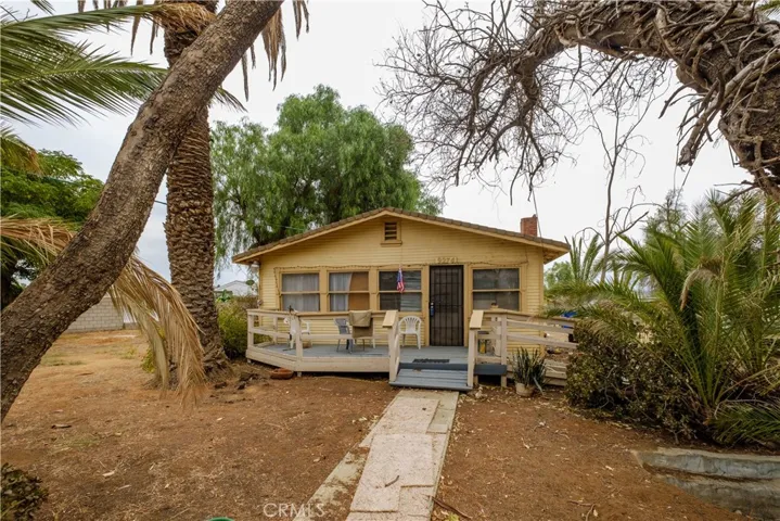 9274 63rd Street, Jurupa Valley, California 92509