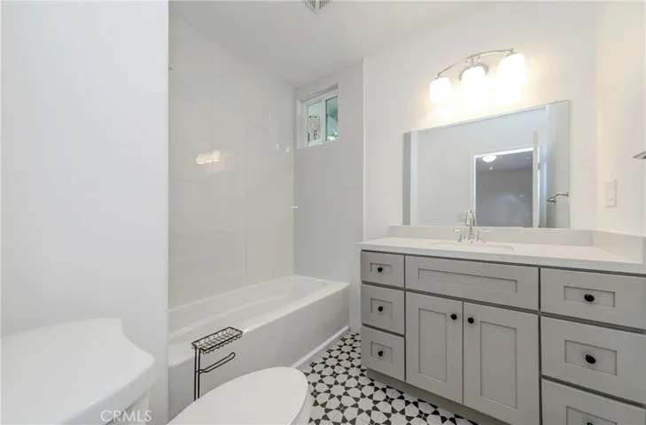 800 Temple Avenue, Long Beach, California 90804