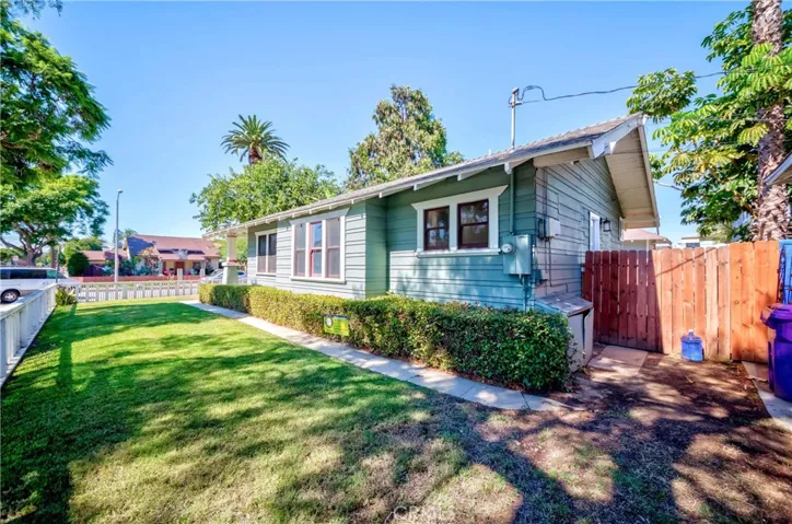 800 Temple Avenue, Long Beach, California 90804