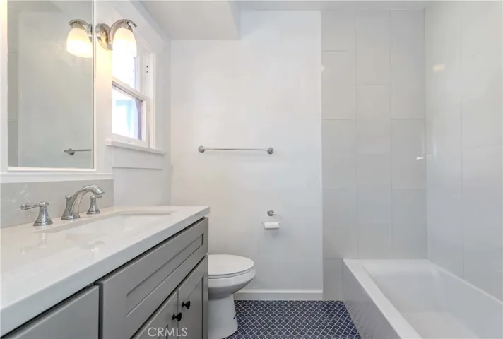 800 Temple Avenue, Long Beach, California 90804