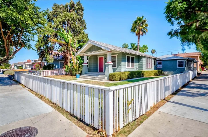 800 Temple Avenue, Long Beach, California 90804