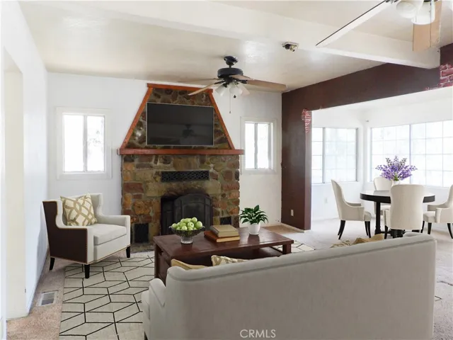 FAMILY ROOM ~ BONUS ROOM HAS BEEN VIRTURALLY STAGED.