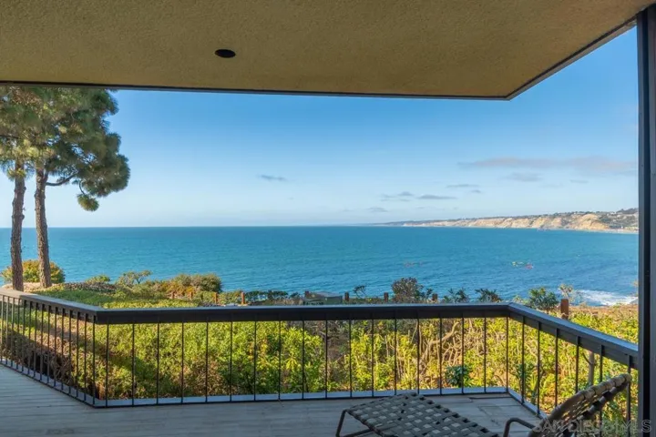 1595 Coast Walk, La Jolla, California 92037