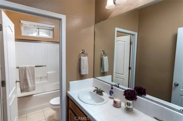 4386 W Artemisa Drive, Fresno, California 93722