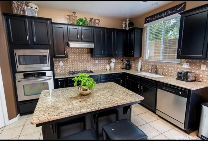4386 W Artemisa Drive, Fresno, California 93722