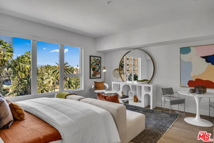 2801 Sunset Place 345, Los Angeles, California 90005