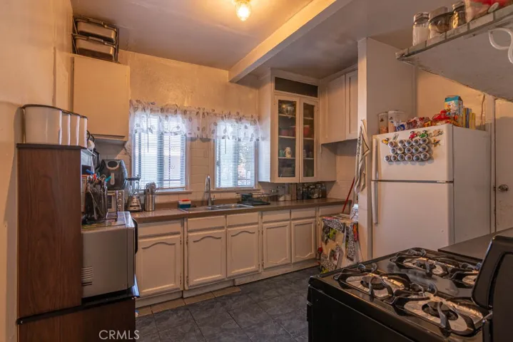 1475 E 56th Street, Los Angeles, California 90011
