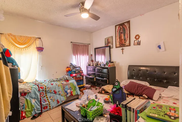 1475 E 56th Street, Los Angeles, California 90011