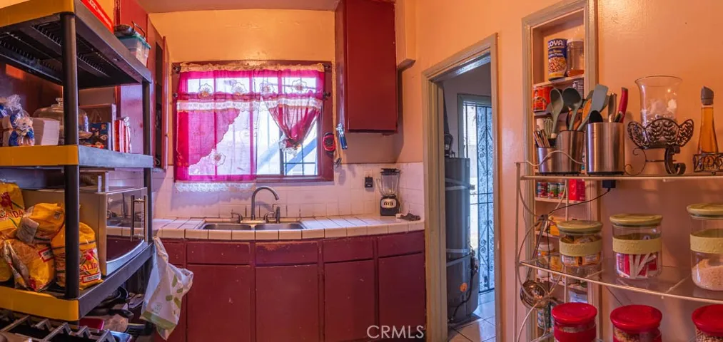 1475 E 56th Street, Los Angeles, California 90011