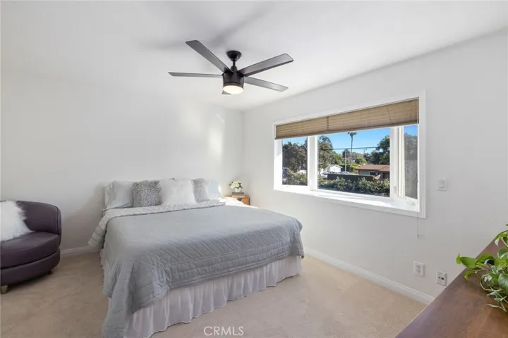 995 Modjeska Circle, Costa Mesa, California 92627