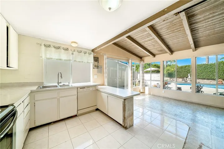 9345 Warbler Avenue, Fountain Valley, California 92708