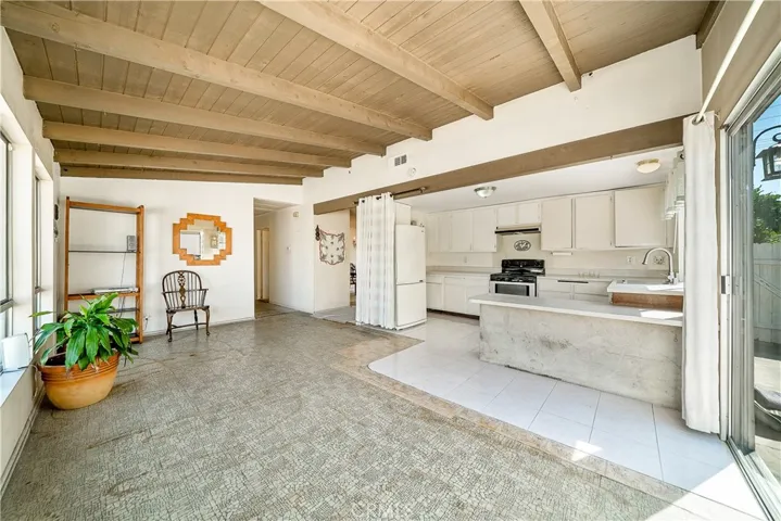 9345 Warbler Avenue, Fountain Valley, California 92708
