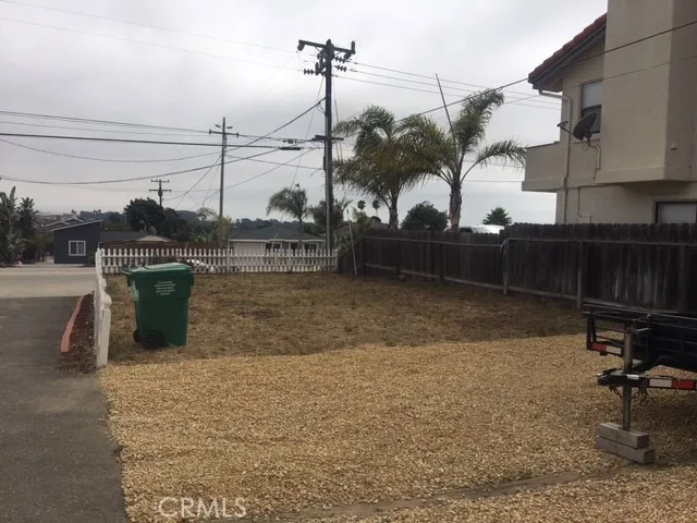 Front yard looking toward Ocean