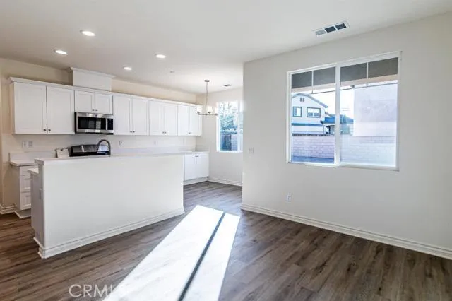 11576 Beachcomber Lane, Victorville, California 92392