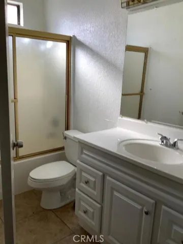 15518 Via Cartagena Street, Hesperia, California 92345
