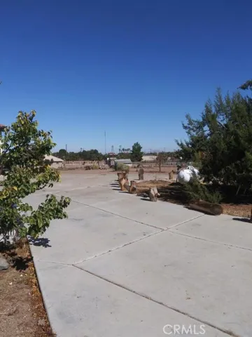 11572 Prairie, Oak Hills, California 92344