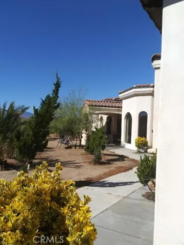 11572 Prairie, Oak Hills, California 92344