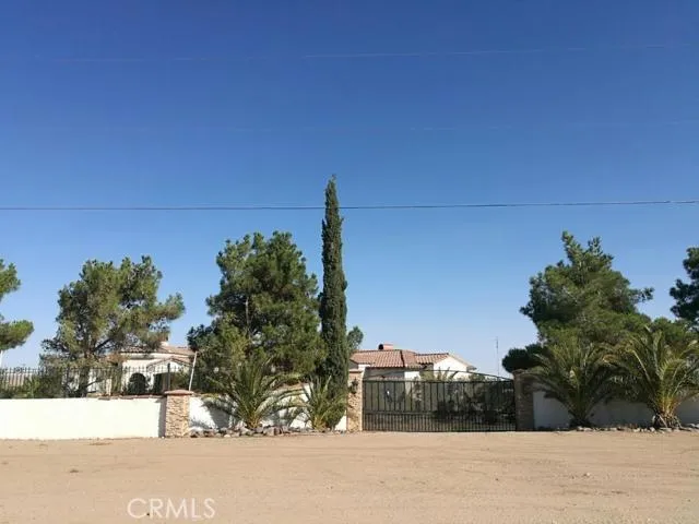 11572 Prairie, Oak Hills, California 92344