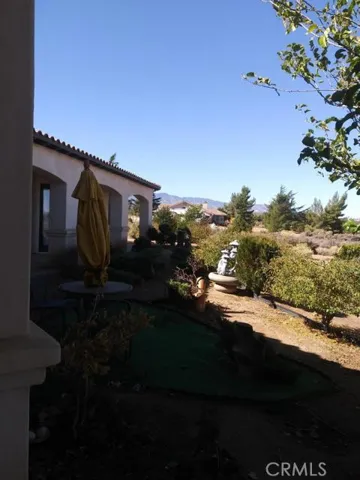 11572 Prairie, Oak Hills, California 92344